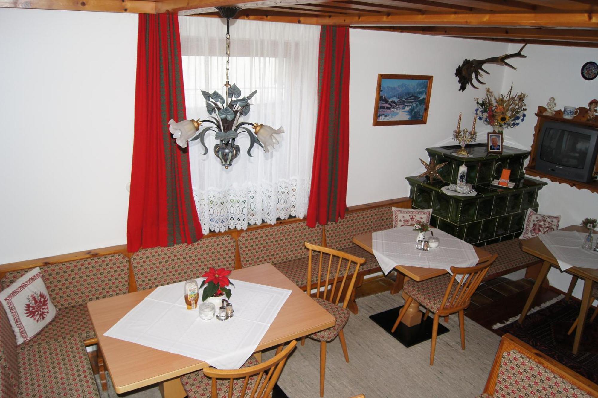 Haus Josef Bed & Breakfast Mayrhofen Ngoại thất bức ảnh